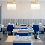 Royal Blue Hotel