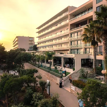 Royal Blue Hotel 5*