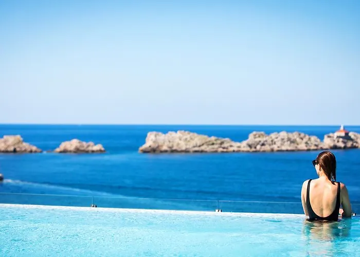 Royal Blue 5* Ragusa