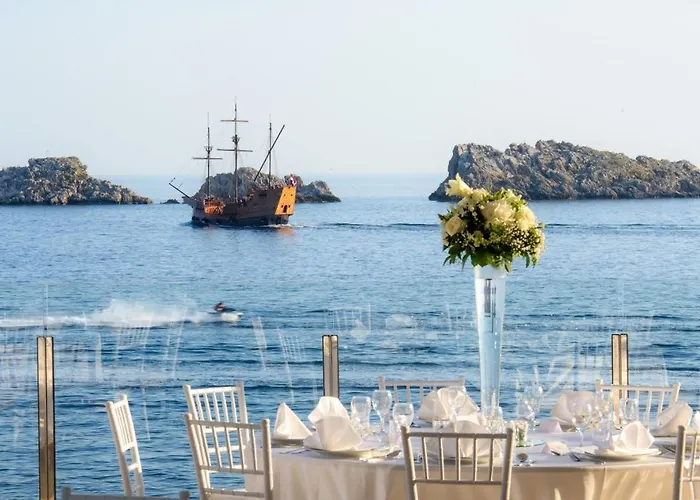 Royal Blue 5* Ragusa