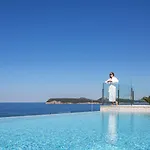 Royal Blue Hotel